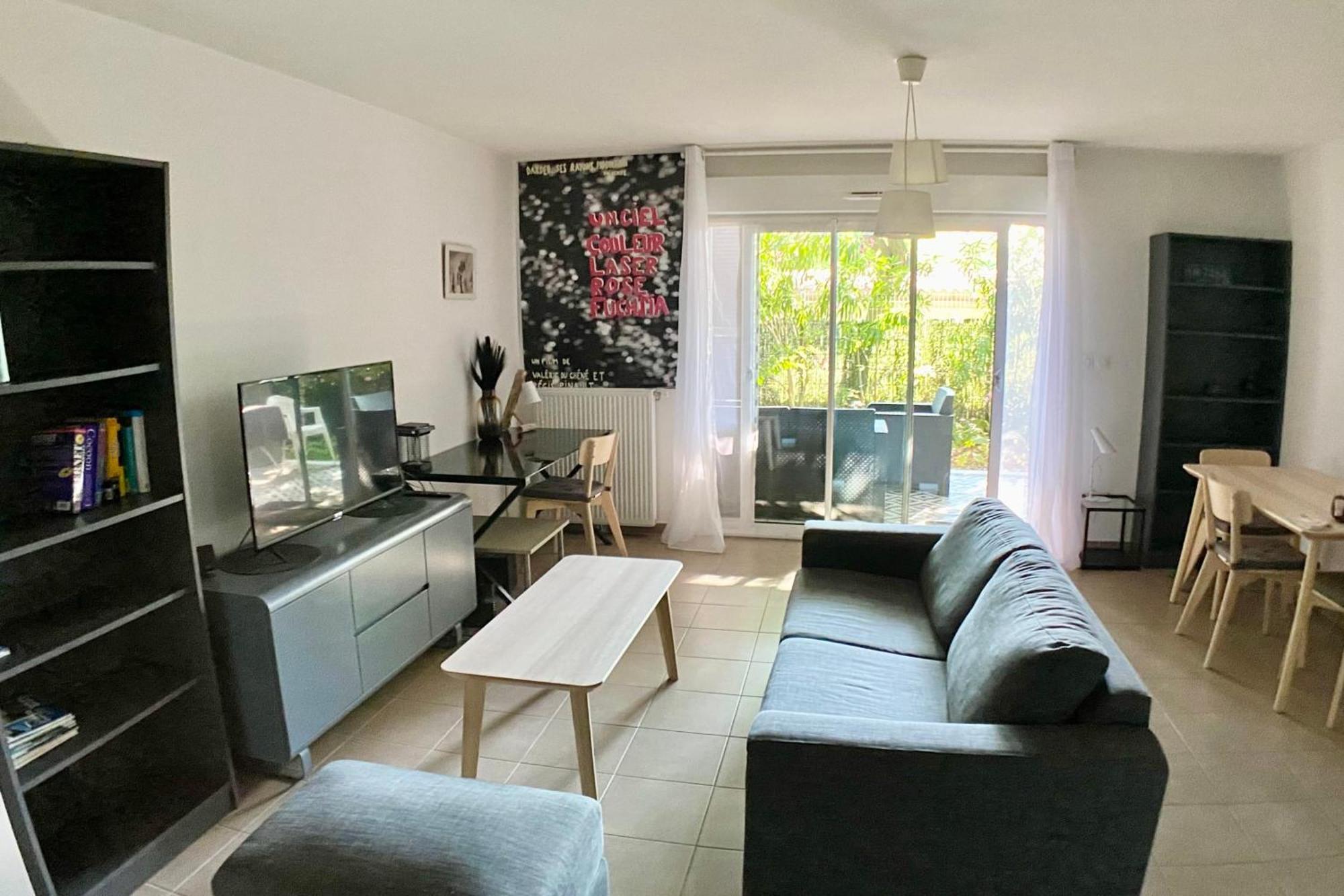 T2 Florescence Proche Montpellier Parking Castelnau-le-Lez Εξωτερικό φωτογραφία